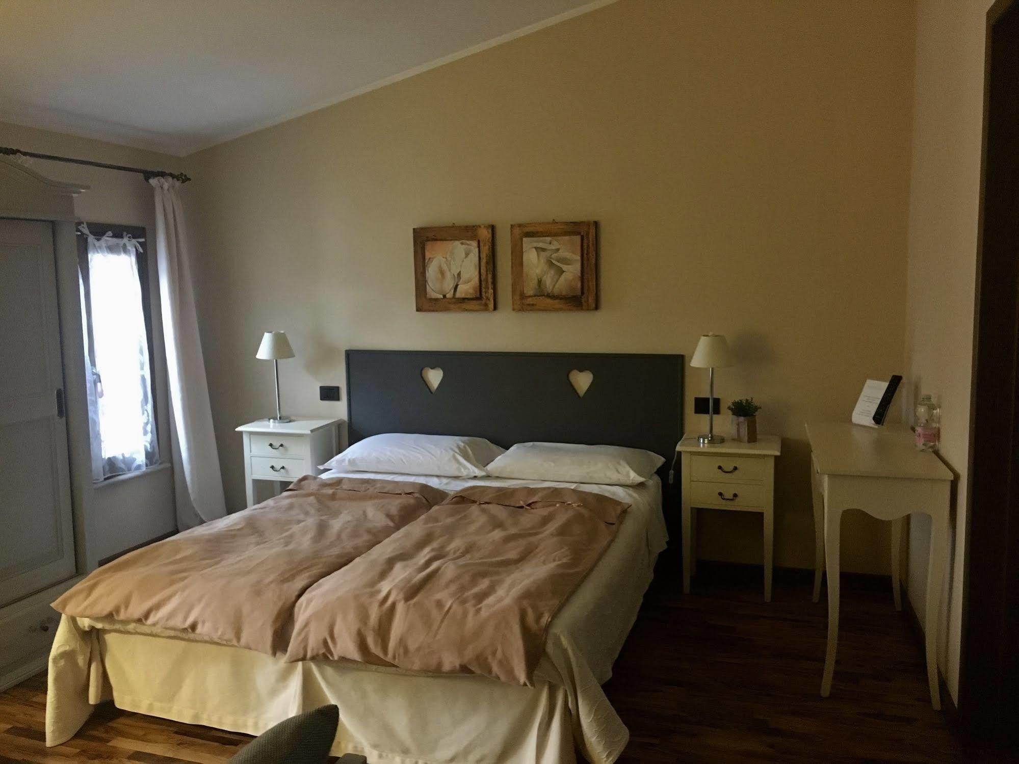 Agriturismo Corte Rocca San Giorgio di Mantova ภายนอก รูปภาพ