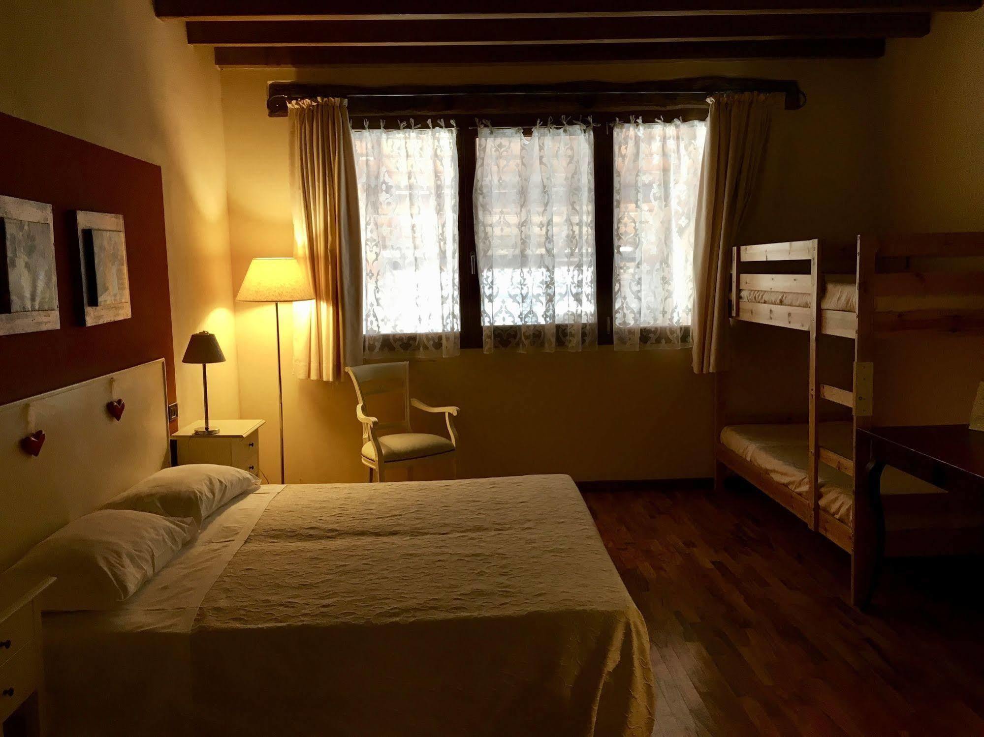 Agriturismo Corte Rocca San Giorgio di Mantova ภายนอก รูปภาพ