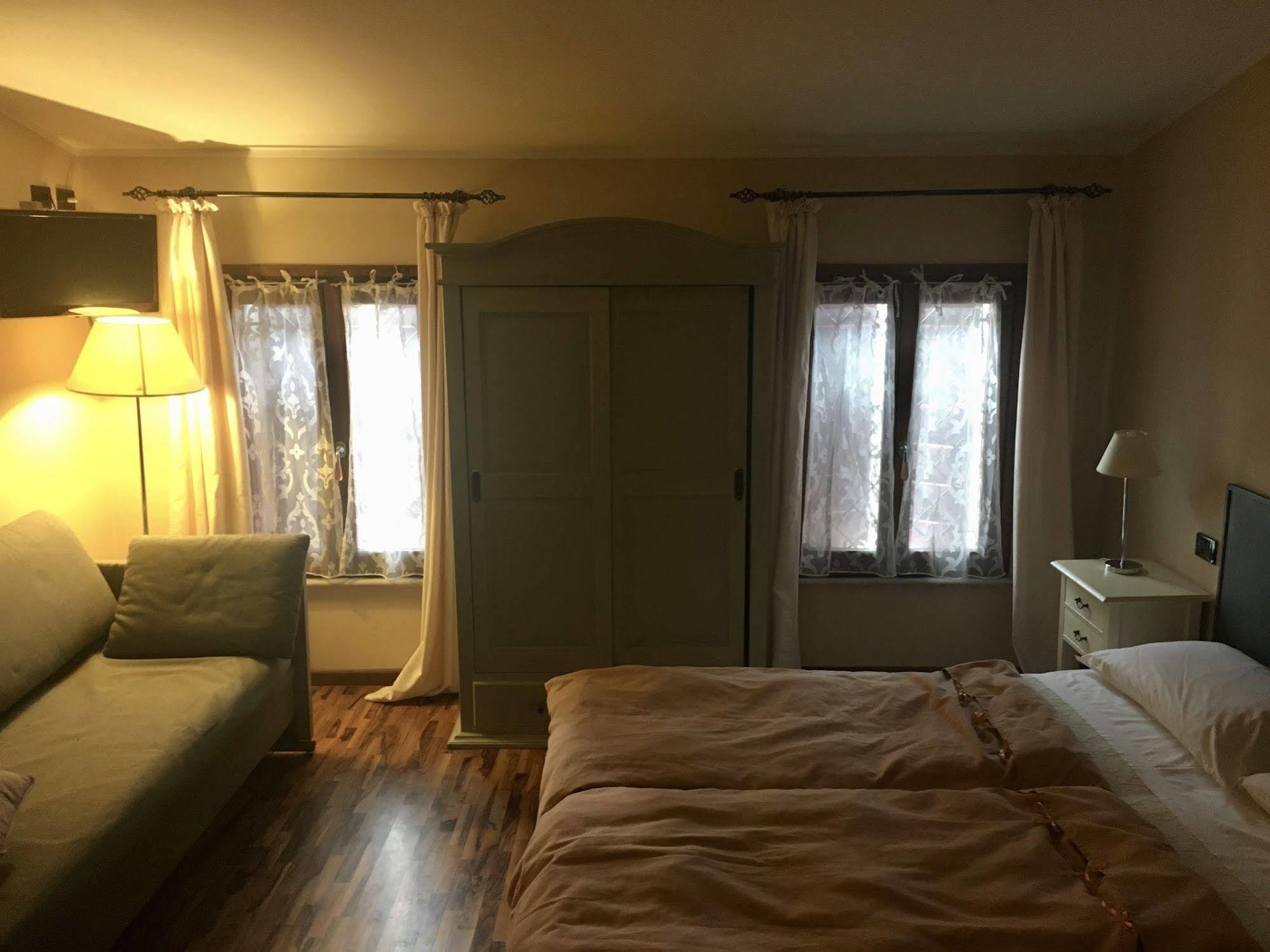 Agriturismo Corte Rocca San Giorgio di Mantova ภายนอก รูปภาพ