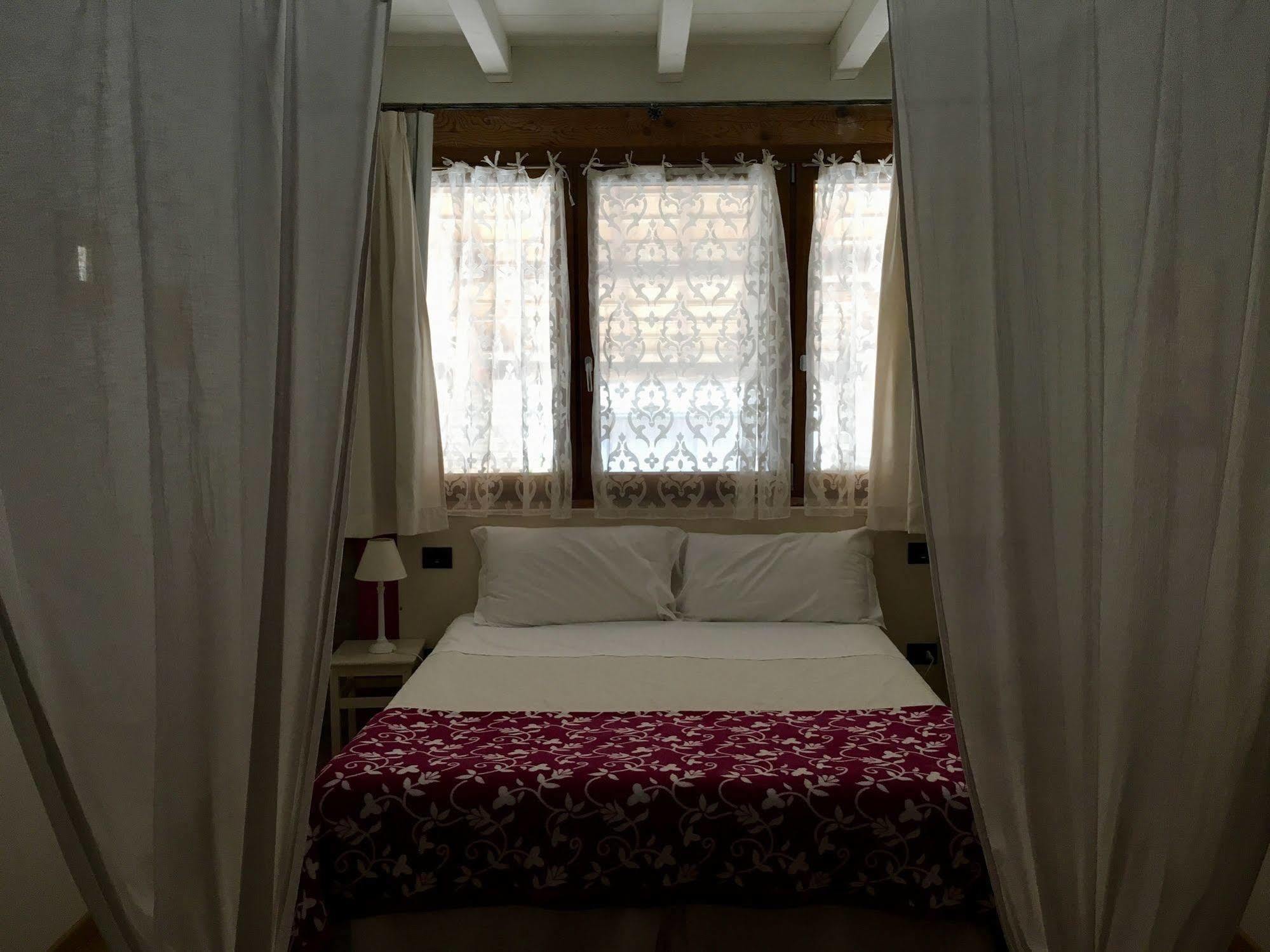 Agriturismo Corte Rocca San Giorgio di Mantova ภายนอก รูปภาพ