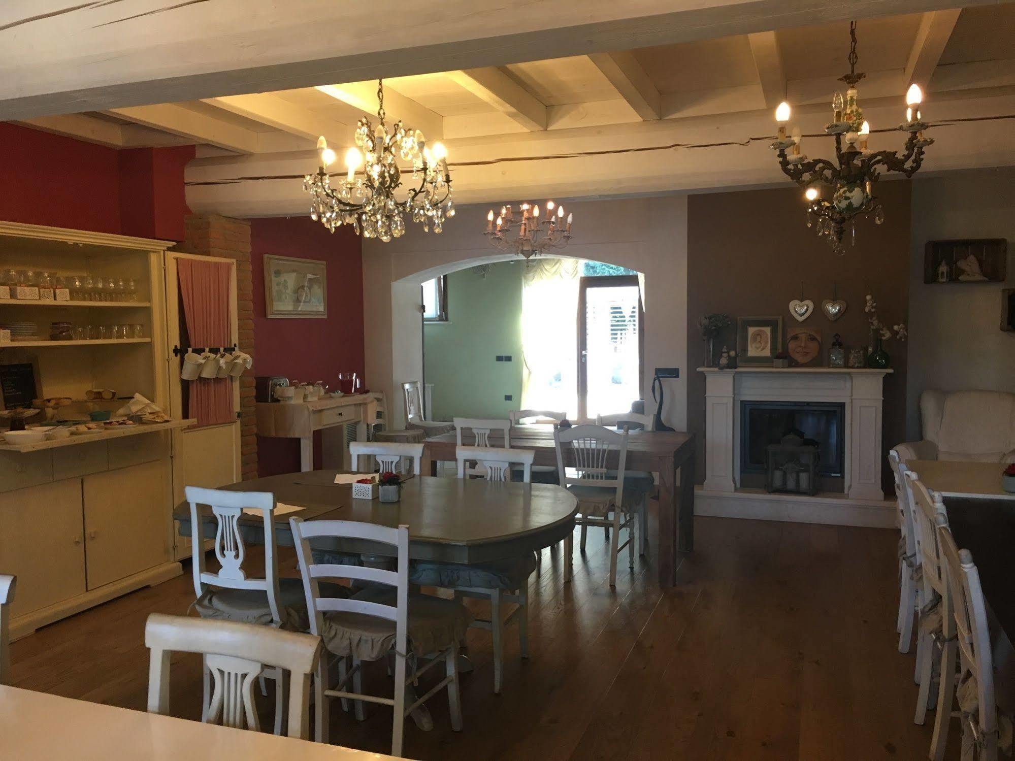 Agriturismo Corte Rocca San Giorgio di Mantova ภายนอก รูปภาพ