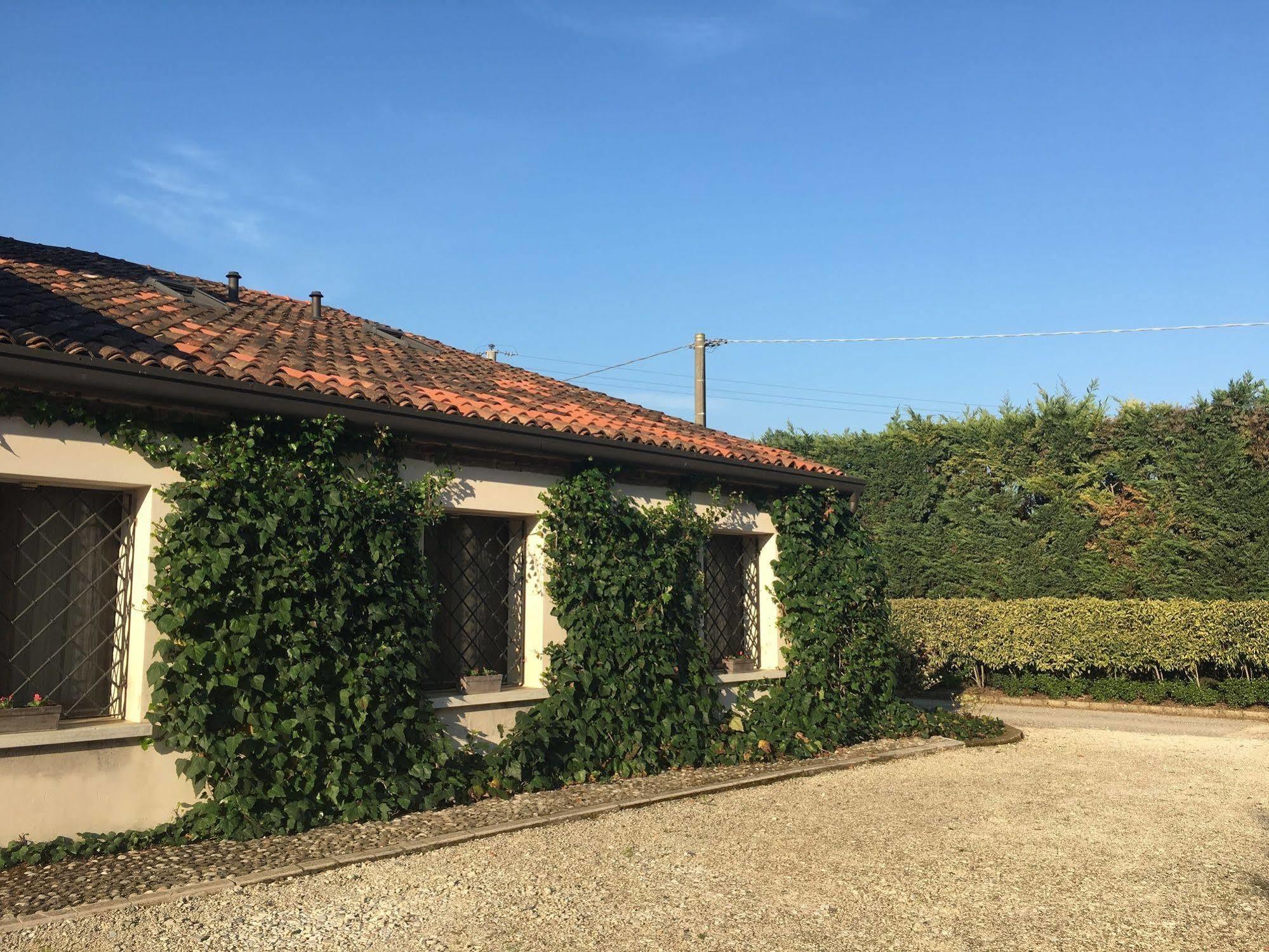 Agriturismo Corte Rocca San Giorgio di Mantova ภายนอก รูปภาพ