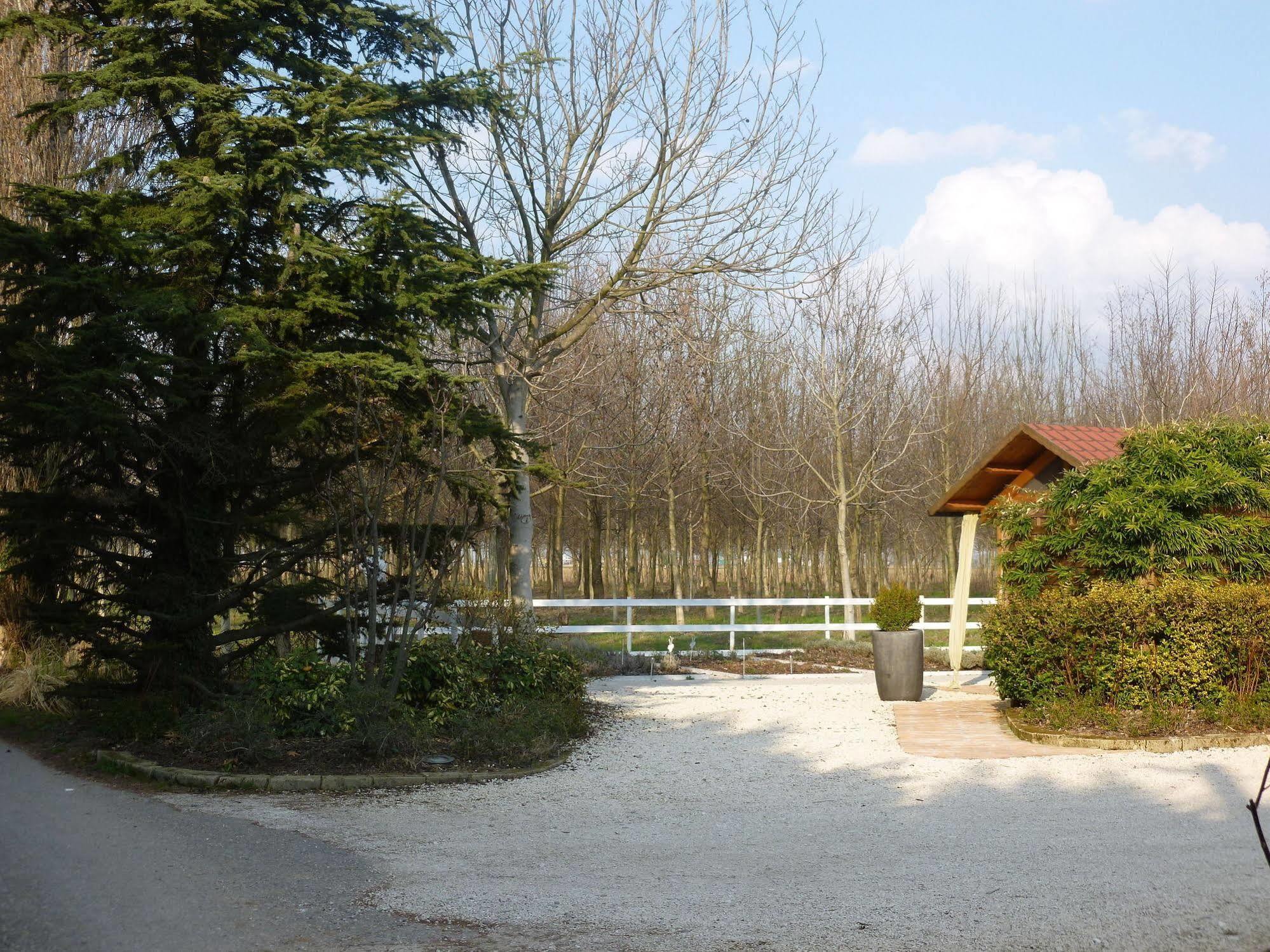 Agriturismo Corte Rocca San Giorgio di Mantova ภายนอก รูปภาพ